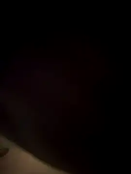 Snapshot of davi73d chatting on December 15, 2:27 am davi73d online show from December 15, 2:27 am