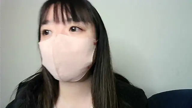 Snapshot of yua_chan00 chatting on December 17, 8:48 pm yua chan00 online show from December 17, 8:48 pm