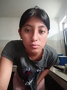 YeseniaRodriguez3 online show from March 5, 6:04 pm