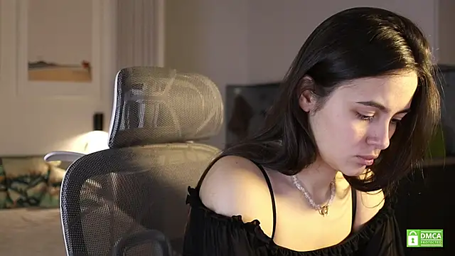 Snapshot of amelie_shine chatting on November 29, 12:19 pm amelie shine online show from November 29, 12:19 pm