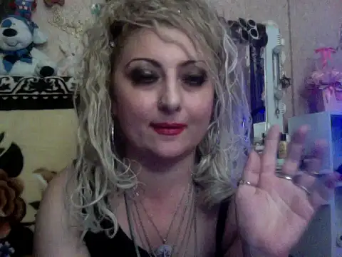 Snapshot of xHot_Amazonq chatting on November 16, 4:56 pm xHot Amazonq online show from November 16, 4:56 pm