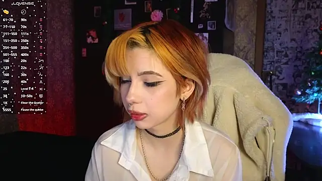 Snapshot of MissMorganMoon chatting on December 17, 11:11 pm MissMorganMoon online show from December 17, 11:11 pm