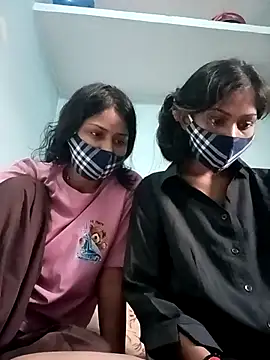 Snapshot of mona-33 chatting on November 2, 11:01 am mona-33 online show from November 2, 11:01 am