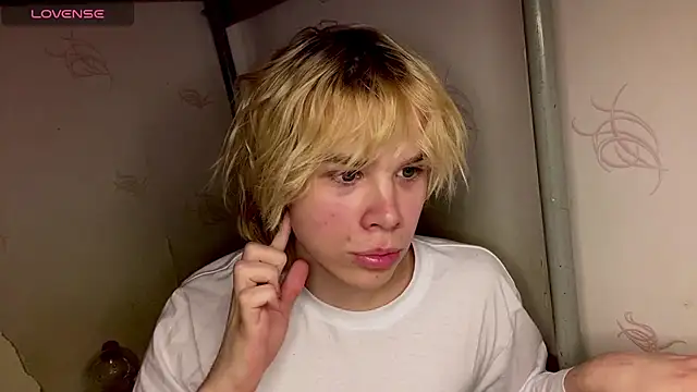 nikolasbucks online show from February 17, 8:37 pm