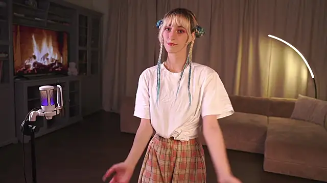 Snapshot of KarylNapper chatting on October 30, 9:15 pm KarylNapper online show from October 30, 9:15 pm