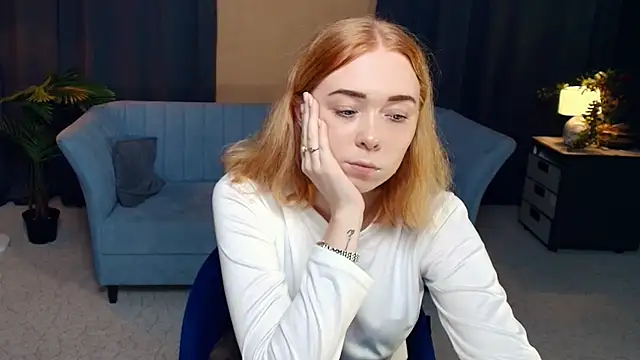 Snapshot of AddieOsler chatting on November 15, 8:16 pm AddieOsler online show from November 15, 8:16 pm