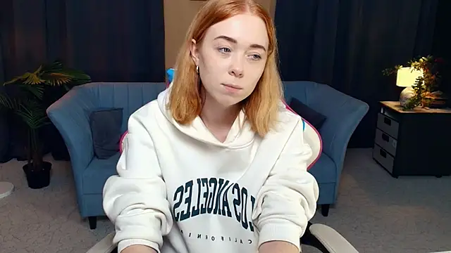 Snapshot of AddieOsler chatting on November 16, 8:36 pm AddieOsler online show from November 16, 8:36 pm