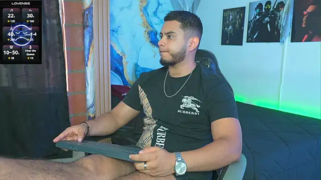 Tiler wolker online show from November 30, 8:46 pm