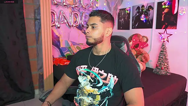 Tiler wolker online show from December 21, 3:35 am