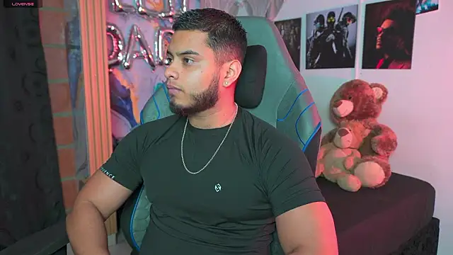 Tiler wolker online show from March 14, 1:23 am