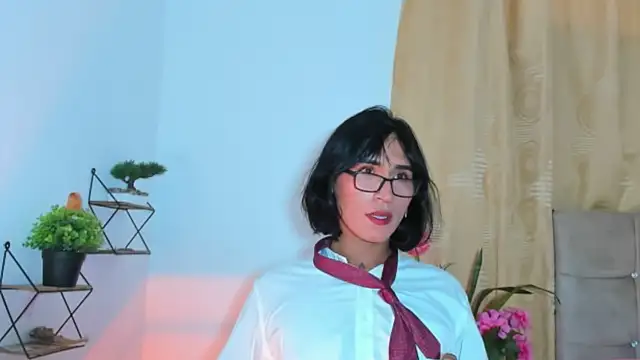 Snapshot of nahomi28_ chatting on November 4, 4:39 pm nahomi28 online show from November 4, 4:39 pm