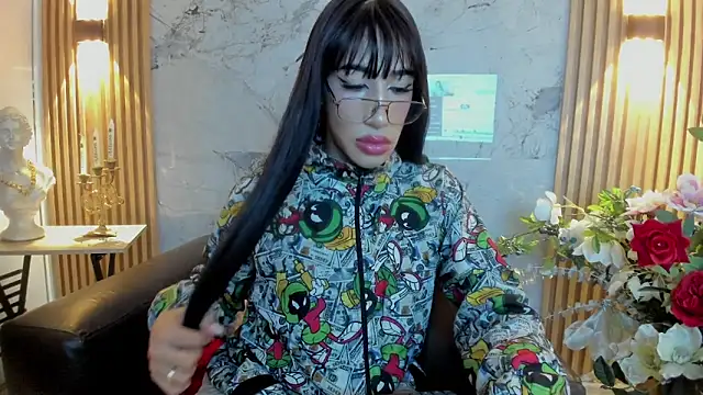 Snapshot of Nayla_Monroee chatting on October 29, 1:57 pm Nayla Monroee online show from October 29, 1:57 pm