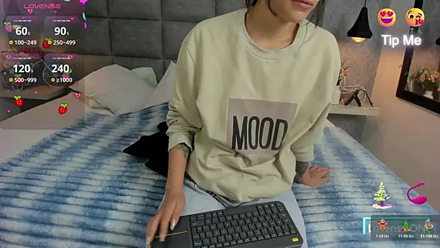 Luna Bella3 online show from December 23, 10:57 am