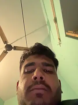 Snapshot of Indianbbc4u@xh chatting on October 28, 1:53 am Indianbbc4uxh online show from October 28, 1:53 am