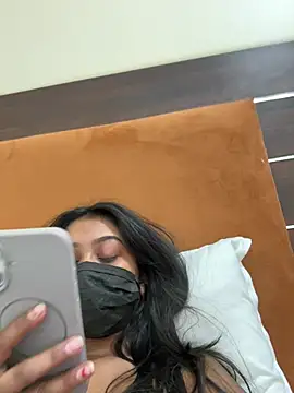 Snapshot of Indianbbc4u@xh chatting on April 17, 5:10 am Indianbbc4uxh online show from April 17, 5:10 am