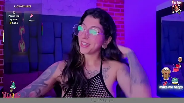 ghostwomaan online show from December 18, 12:33 pm