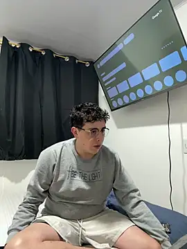 Snapshot of Sam_Rush chatting on June 19, 3:11 am Sam Rush online show from June 19, 3:11 am