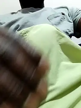 Snapshot of shoodly99 chatting on December 17, 2:50 am shoodly99 online show from December 17, 2:50 am