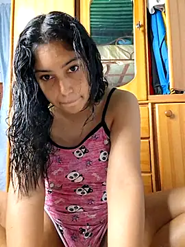 aleexacandy online show from June 6, 2:49 am