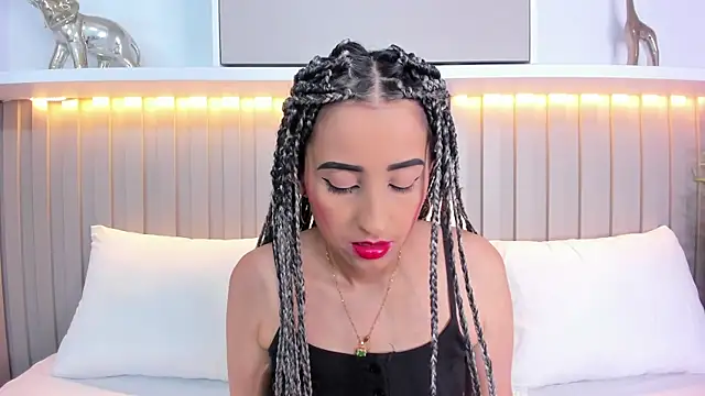 Snapshot of violett_rabbit_ chatting on November 13, 7:46 pm violett rabbit online show from November 13, 7:46 pm