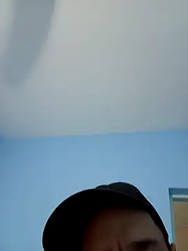 Snapshot of Kruguerdevil chatting on October 28, 3:14 pm Kruguerdevil online show from October 28, 3:14 pm