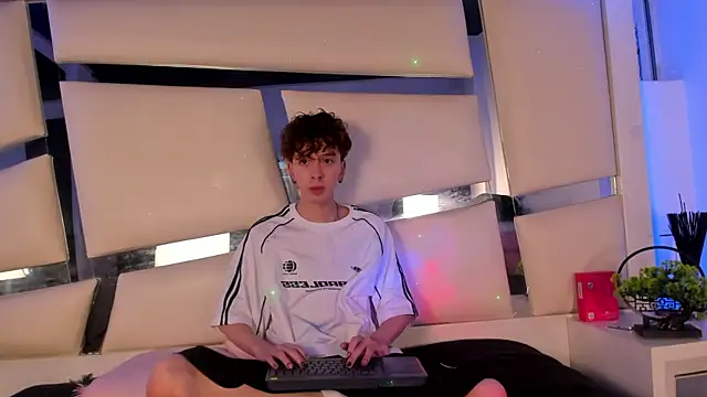 Snapshot of Genesis_ask chatting on November 21, 4:55 am Genesis ask online show from November 21, 4:55 am