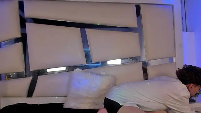 Snapshot of Genesis_ask chatting on November 24, 4:12 am Genesis ask online show from November 24, 4:12 am