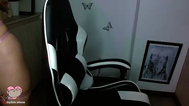 Snapshot of Akane_bellow chatting on November 23, 9:36 pm Akane bellow online show from November 23, 9:36 pm