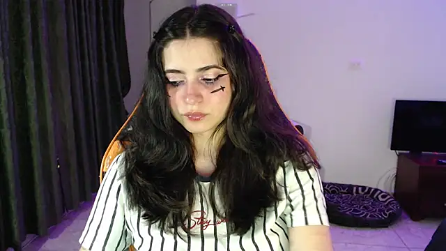 Annagoth  online show from June 22, 5:04 am