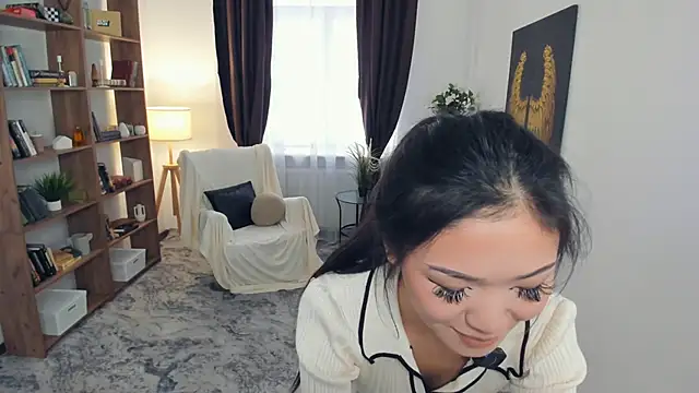 Snapshot of OnieClose chatting on November 10, 7:51 am OnieClose online show from November 10, 7:51 am