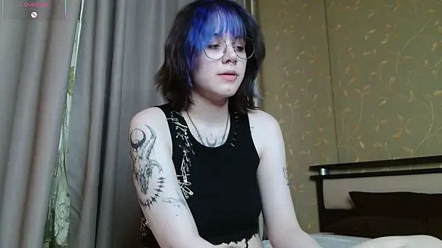 Snapshot of KellePourier chatting on July 14, 11:05 am KellePourier online show from July 14, 11:05 am