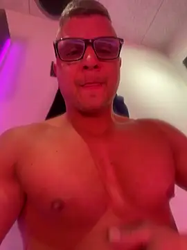 PolishBoy1995 online show from May 11, 4:48 pm