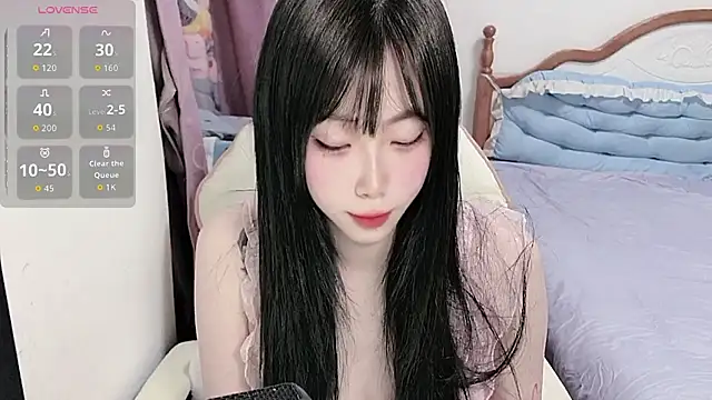 Vivian-88 online show from May 4, 3:35 am