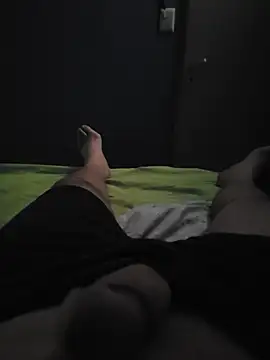 Snapshot of Tincho1051 chatting on December 16, 1:27 pm Tincho1051 online show from December 16, 1:27 pm