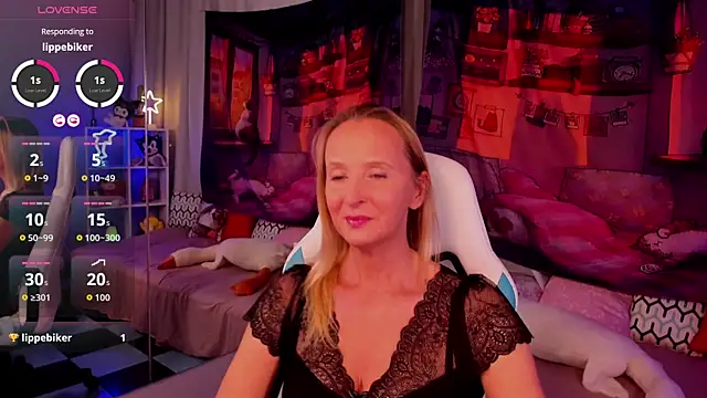 Snapshot of ScarlettPalmer chatting on November 5, 10:48 am ScarlettPalmer online show from November 5, 10:48 am