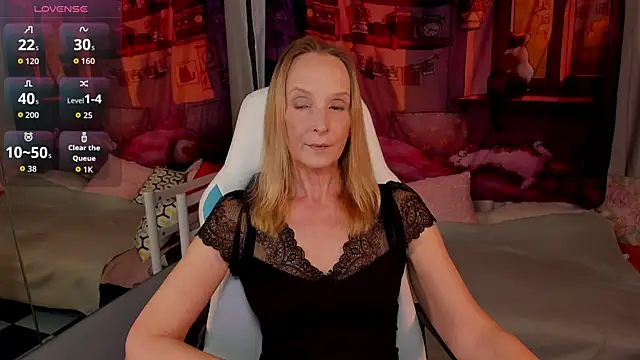Snapshot of ScarlettPalmer chatting on May 10, 10:53 am ScarlettPalmer online show from May 10, 10:53 am