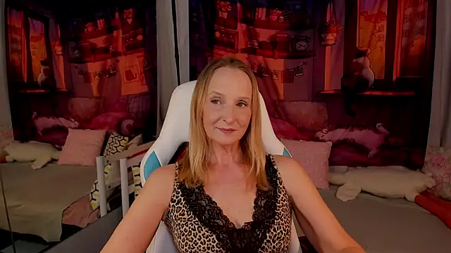 Snapshot of ScarlettPalmer chatting on May 13, 10:56 am ScarlettPalmer online show from May 13, 10:56 am