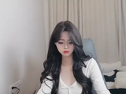 Snapshot of onnijiang123 chatting on October 31, 9:54 am onnijiang123 online show from October 31, 9:54 am