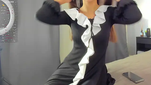 Snapshot of maddymidnight chatting on November 19, 6:57 am maddymidnight online show from November 19, 6:57 am