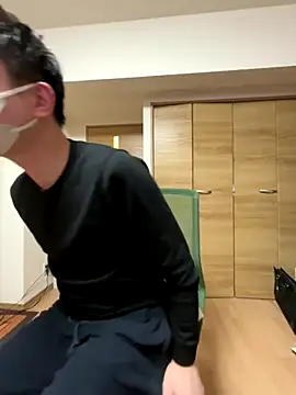 Snapshot of isao752702 chatting on November 24, 12:27 pm isao752702 online show from November 24, 12:27 pm