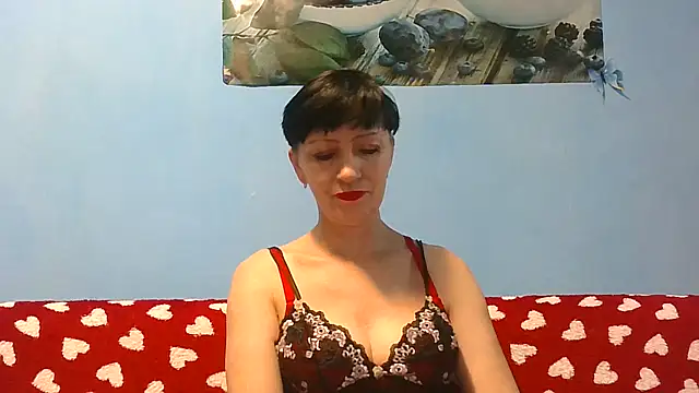 IffetLove42 online show from June 7, 9:35 am