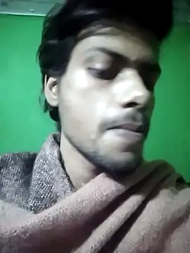 Snapshot of Luckysucks chatting on November 10, 4:17 pm Luckysucks online show from November 10, 4:17 pm