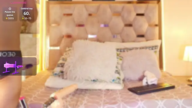 Snapshot of Andrew_Haalls chatting on December 14, 10:36 pm Andrew Haalls online show from December 14, 10:36 pm