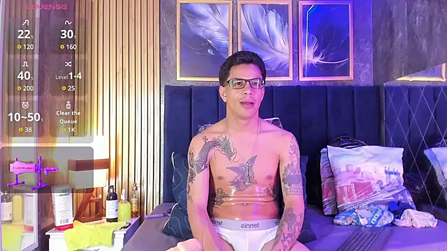 Snapshot of Andrew_Haalls chatting on July 19, 8:12 pm Andrew Haalls online show from July 19, 8:12 pm