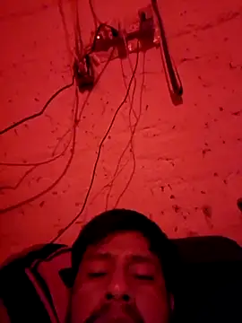 Snapshot of sanz957 chatting on November 8, 6:35 am sanz957 online show from November 8, 6:35 am