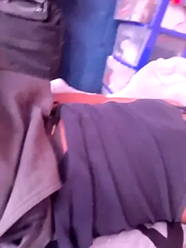 Snapshot of sanz957 chatting on November 17, 8:47 pm sanz957 online show from November 17, 8:47 pm