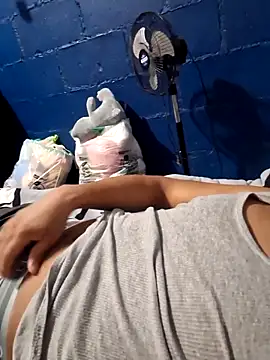 Snapshot of sanz957 chatting on November 30, 4:49 am sanz957 online show from November 30, 4:49 am