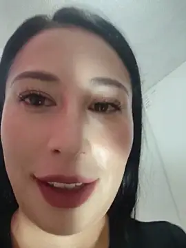 Emma Hotkiss online show from June 21, 8:55 pm