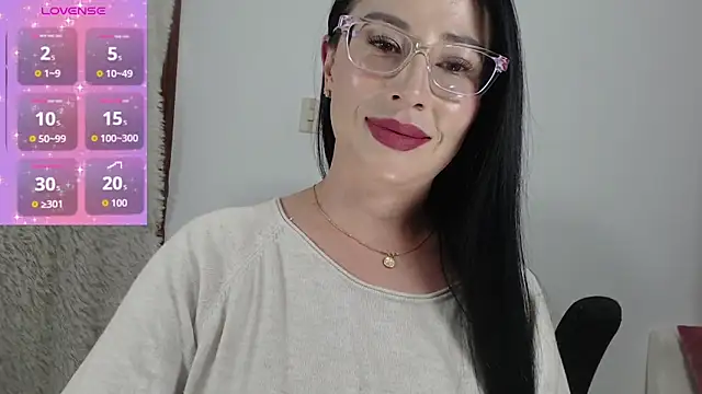 Emma Hotkiss online show from July 9, 10:14 pm