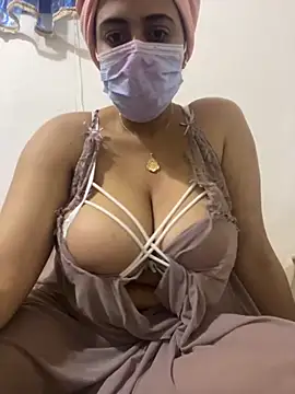 Snapshot of WildNour chatting on November 30, 11:53 pm WildNour online show from November 30, 11:53 pm